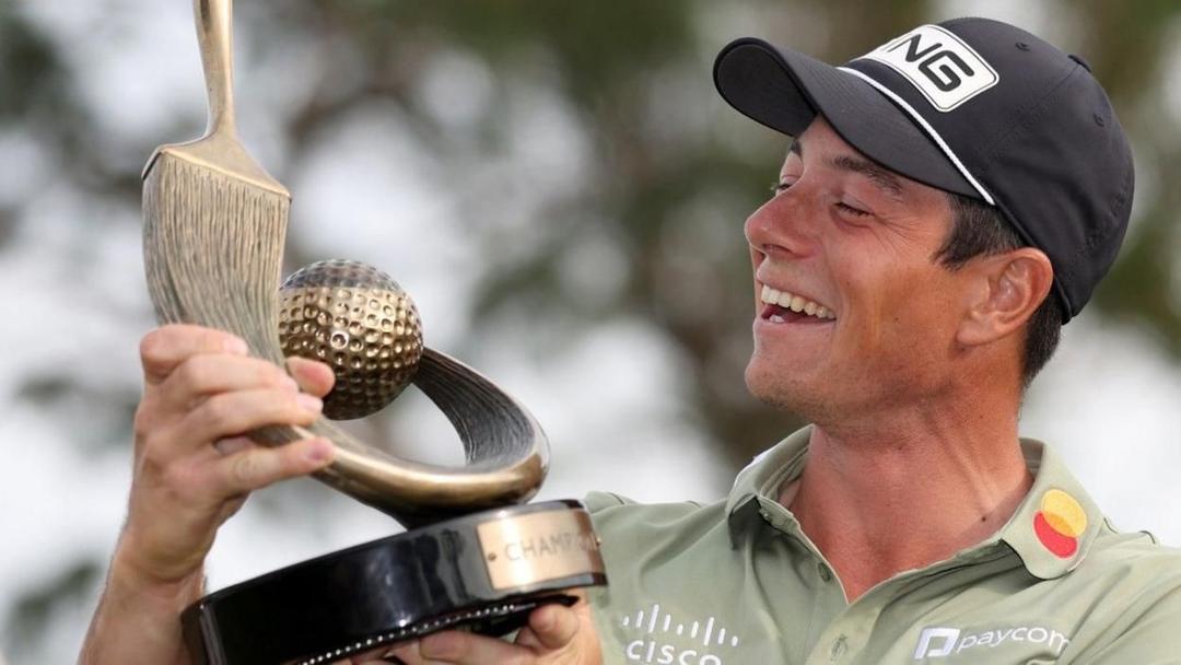 ڤیكتۆر هۆڤلاند نازناوی پاڵەوانێتی ڤاڵسپاری بەدەستهێنا